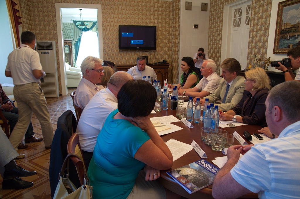 16 июля 2014 года в конференц-зале ЗАО «Завод ЛИТ» состоялось рабочее совещание.